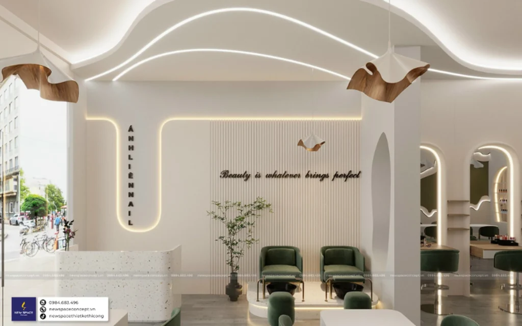 Một trong những điểm nổi bật trong thiết kế tiệm nails Ánh Liên của chúng tôi chính là tường trần được chúng tôi thiết kế uốn lượn tinh tế.