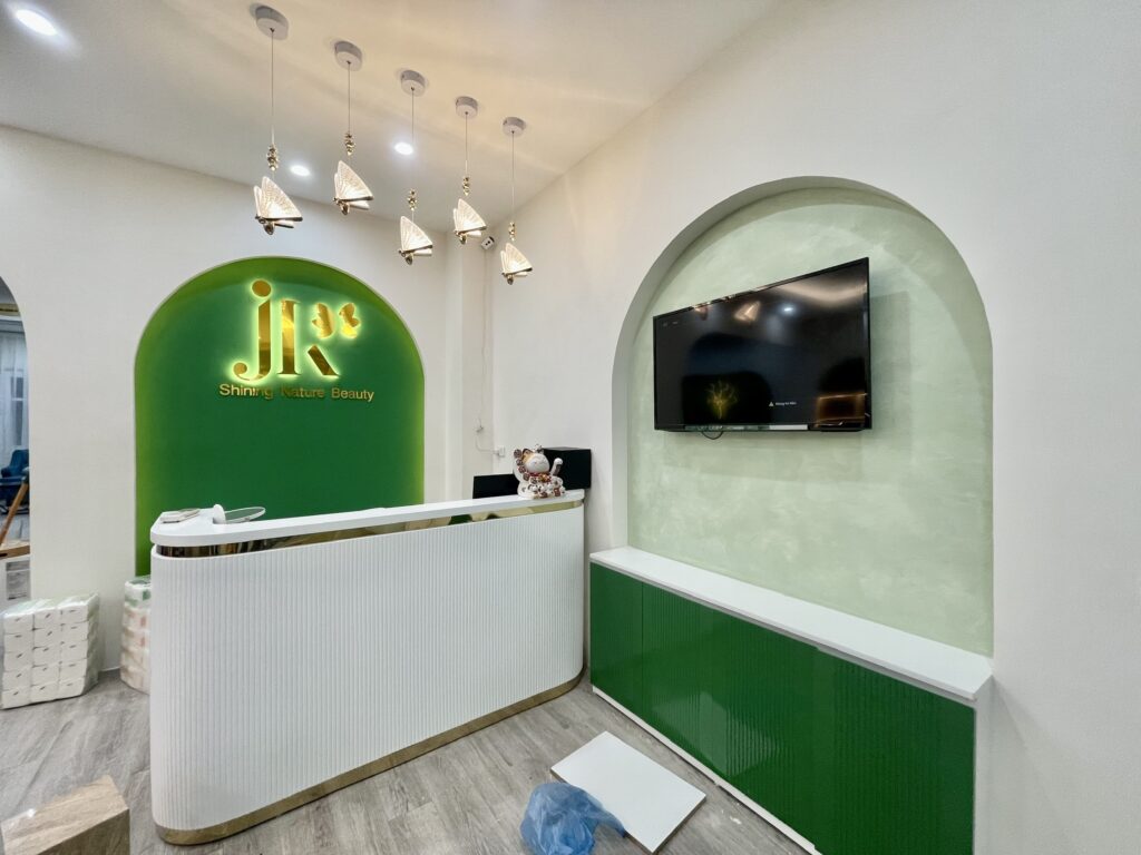 Thẩm Mỹ Viện JK Shining Nature Beauty 11 z4568067965863 3ad8764d9581c48dd2e5fd65190efdff